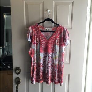 Women’s 3X summer top. See photos for measurements and details.